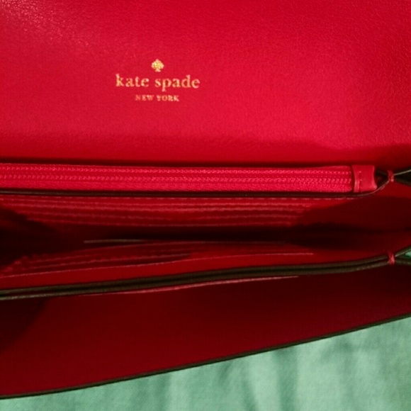 Kate Spade black w hot pink lining wallet NWT - Picture 3 of 3